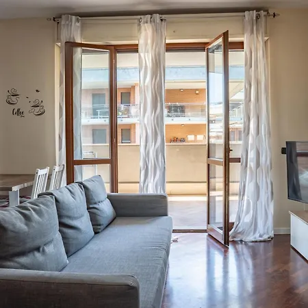 Airport&sun Apartment *